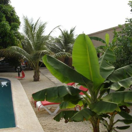 Auberge Keur Ely Ouoran Exteriör bild