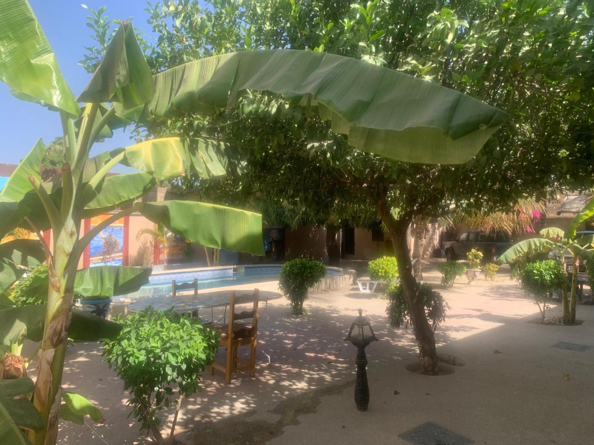 Auberge Keur Ely Ouoran Exteriör bild