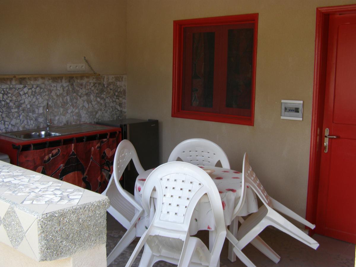 Auberge Keur Ely Ouoran Exteriör bild