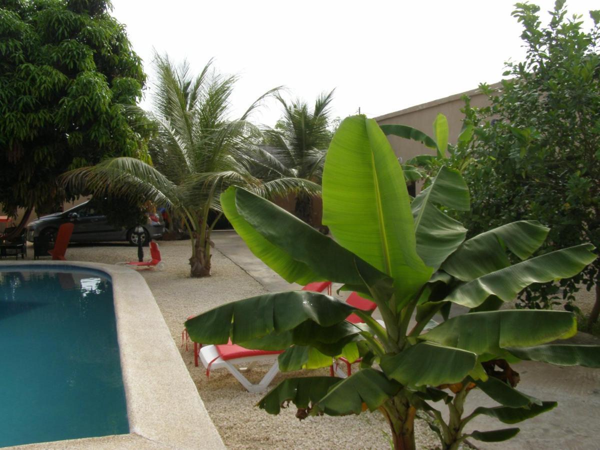 Auberge Keur Ely Ouoran Exteriör bild