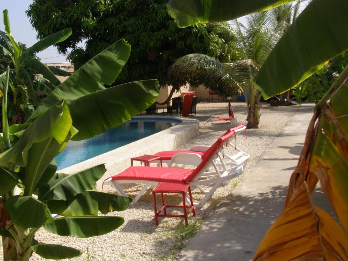 Auberge Keur Ely Ouoran Exteriör bild